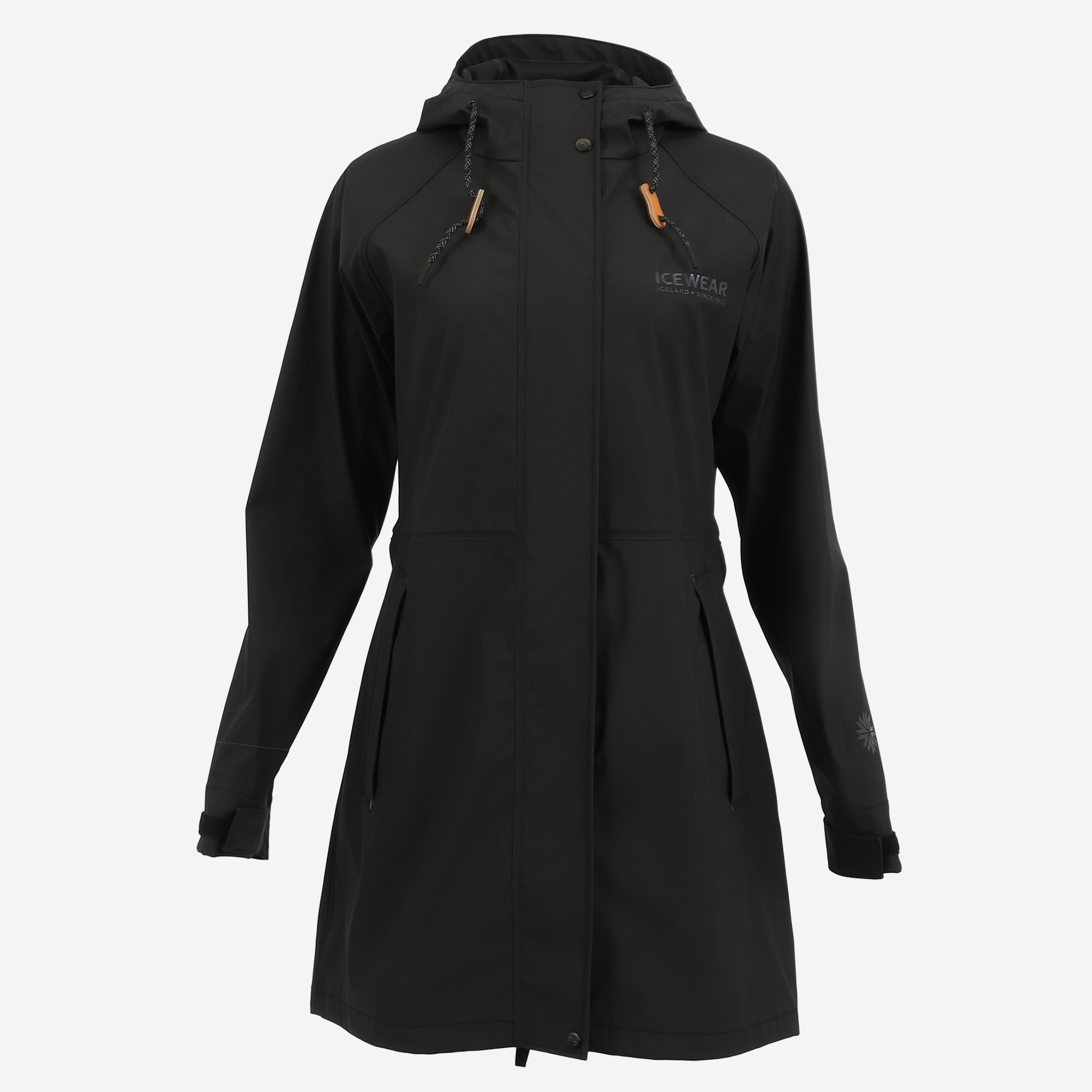 dogg-black-raincoat-women-iceland-rainjacket_106.jpeg